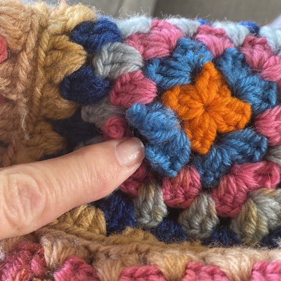 Granny Square Throw Blanket “Rosanne Style” 41”/68” approx - Picture 7 of 9